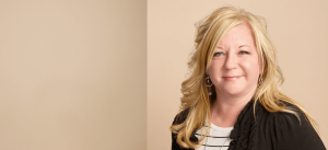 Kathy_Messman_ShowroomTeamPhotos2220x1014FAWN